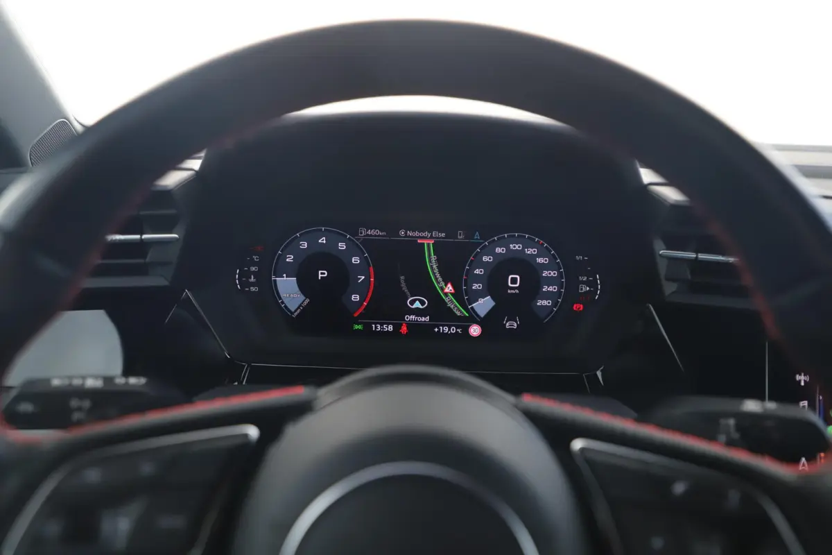 30 TFSI S edition Trekhaak Half Leder Rode Stiksels Navigatie Achteruitrijcamera Stoelverwarming Adaptive Cruise Carplay Android LMV S-Line