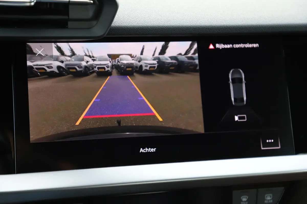 30 TFSI S edition Trekhaak Half Leder Rode Stiksels Navigatie Achteruitrijcamera Stoelverwarming Adaptive Cruise Carplay Android LMV S-Line