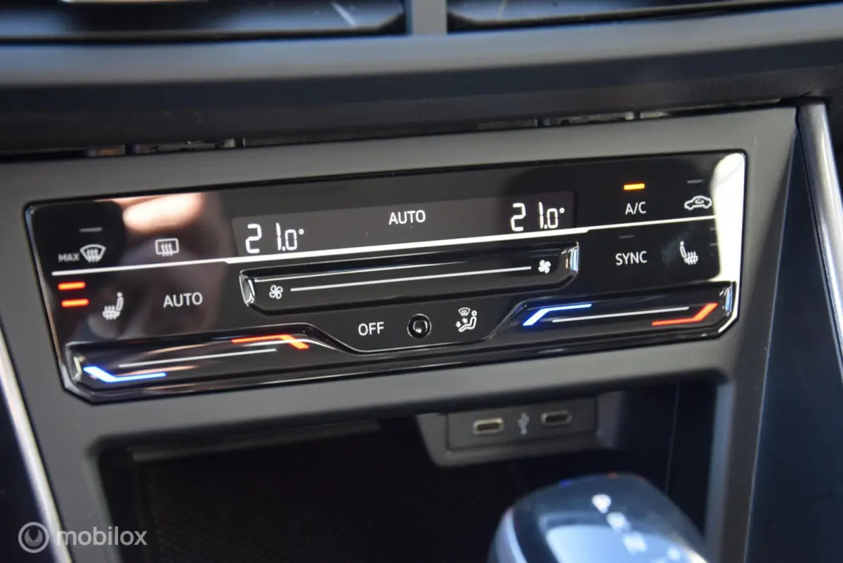 1.0 TSI Style Adaptive Cruise Apple Carplay Blind spot
