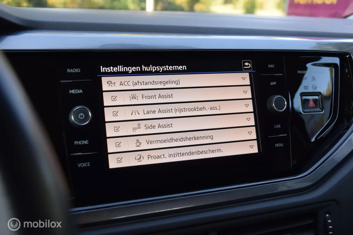 1.0 TSI Style Adaptive Cruise Apple Carplay Blind spot