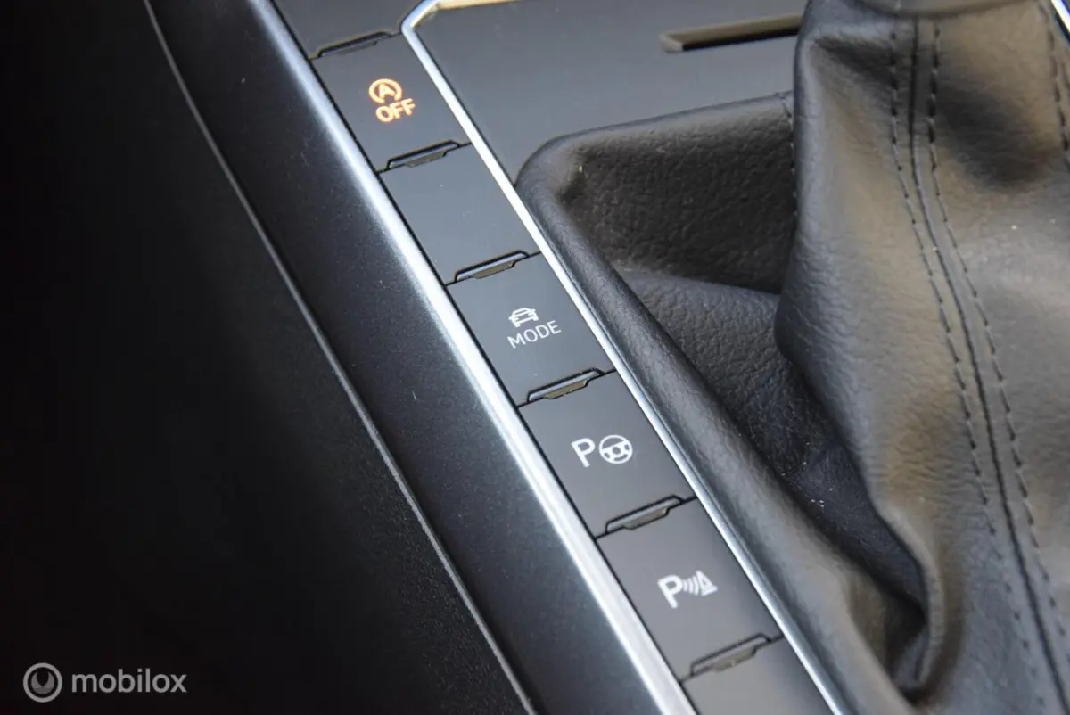 1.0 TSI Style Adaptive Cruise Apple Carplay Blind spot