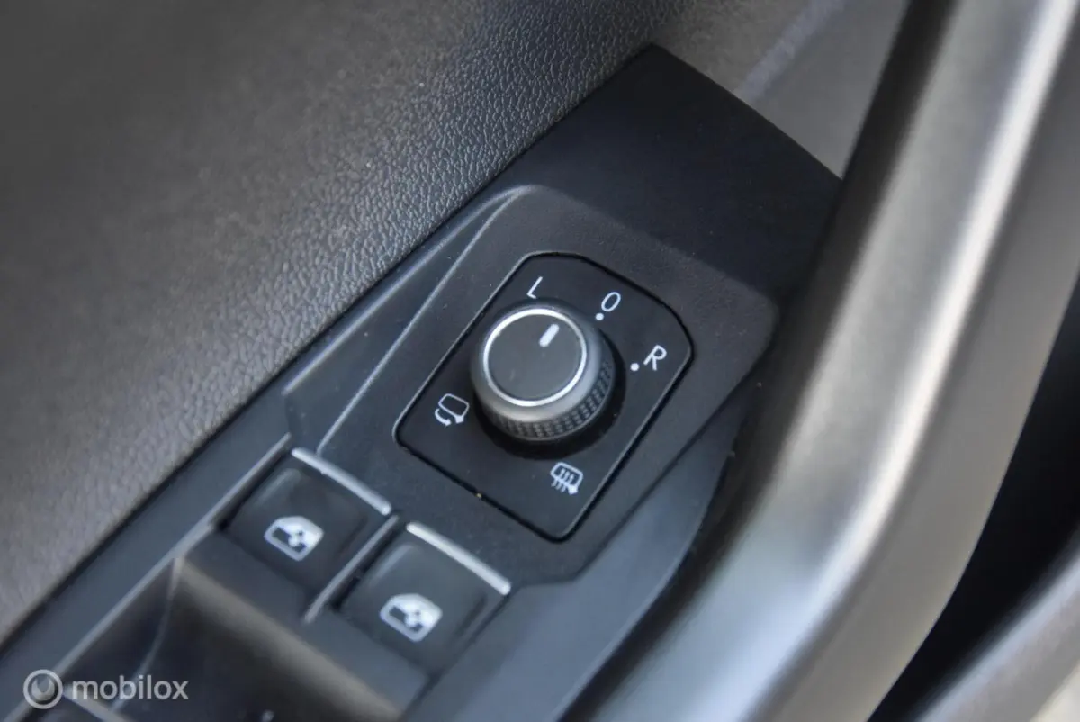 1.0 TSI Style Adaptive Cruise Apple Carplay Blind spot