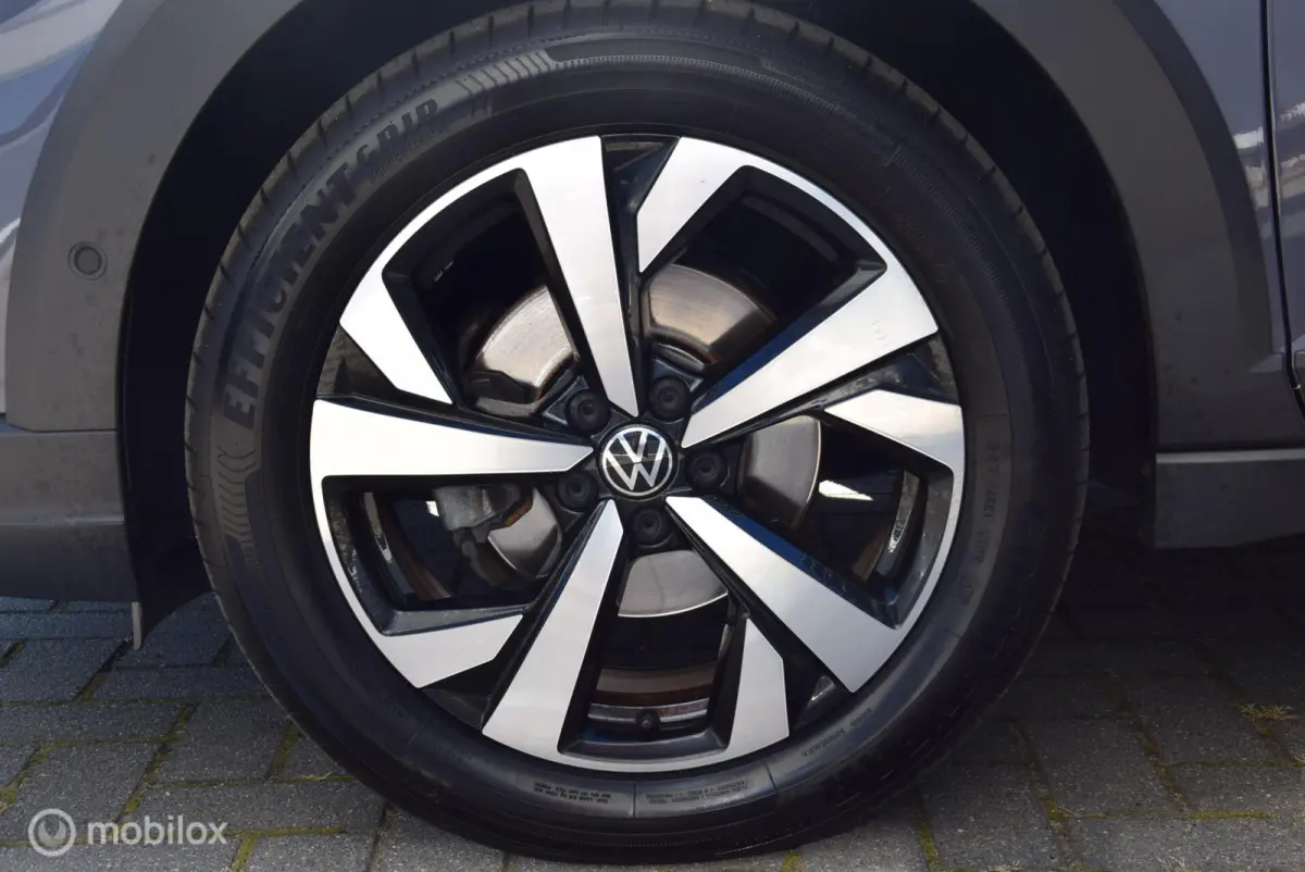 1.0 TSI Style Adaptive Cruise Apple Carplay Blind spot