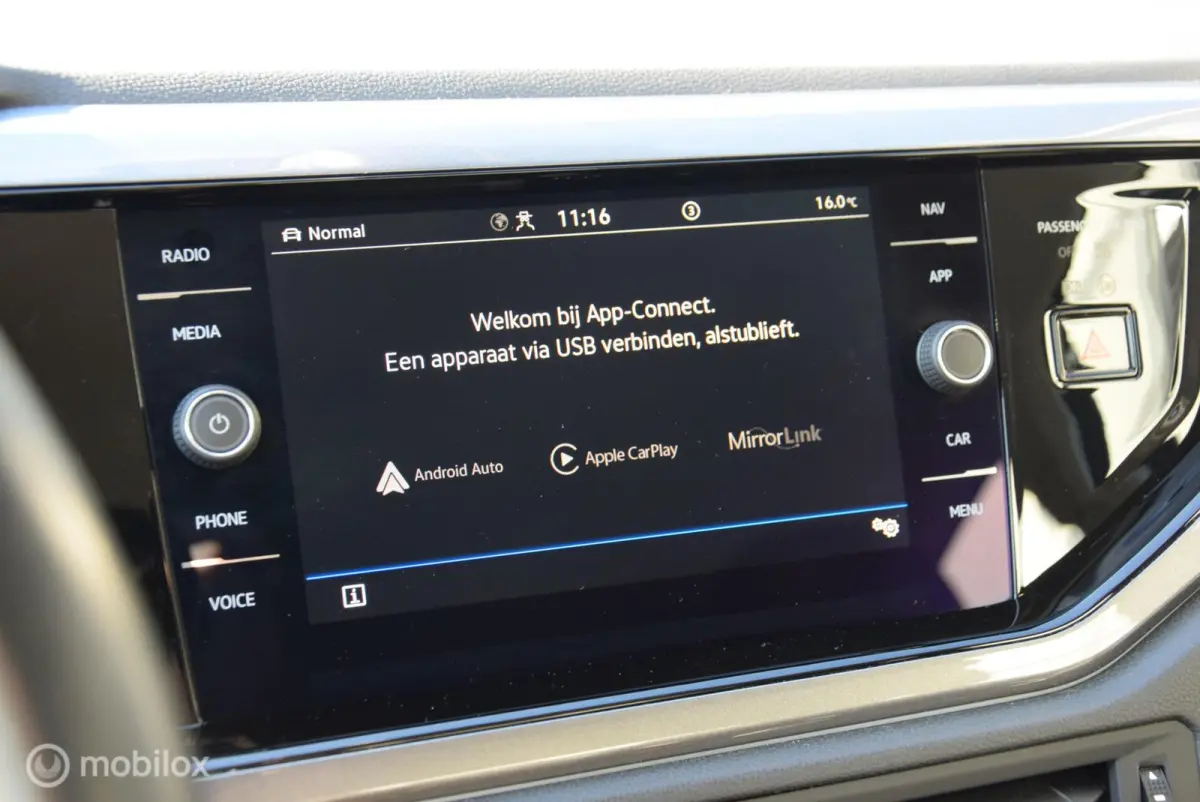1.0 TSI Style Adaptive Cruise Apple Carplay Blind spot