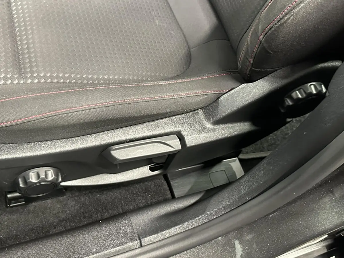 1.0 EcoBoost ST Line Business|Winterpack|Carplay|Navi|