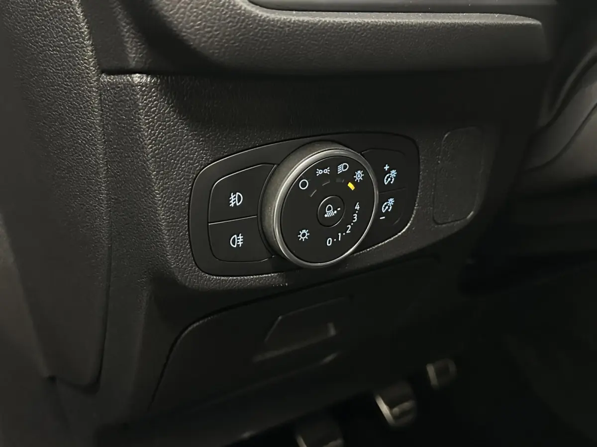 1.0 EcoBoost ST Line Business|Winterpack|Carplay|Navi|