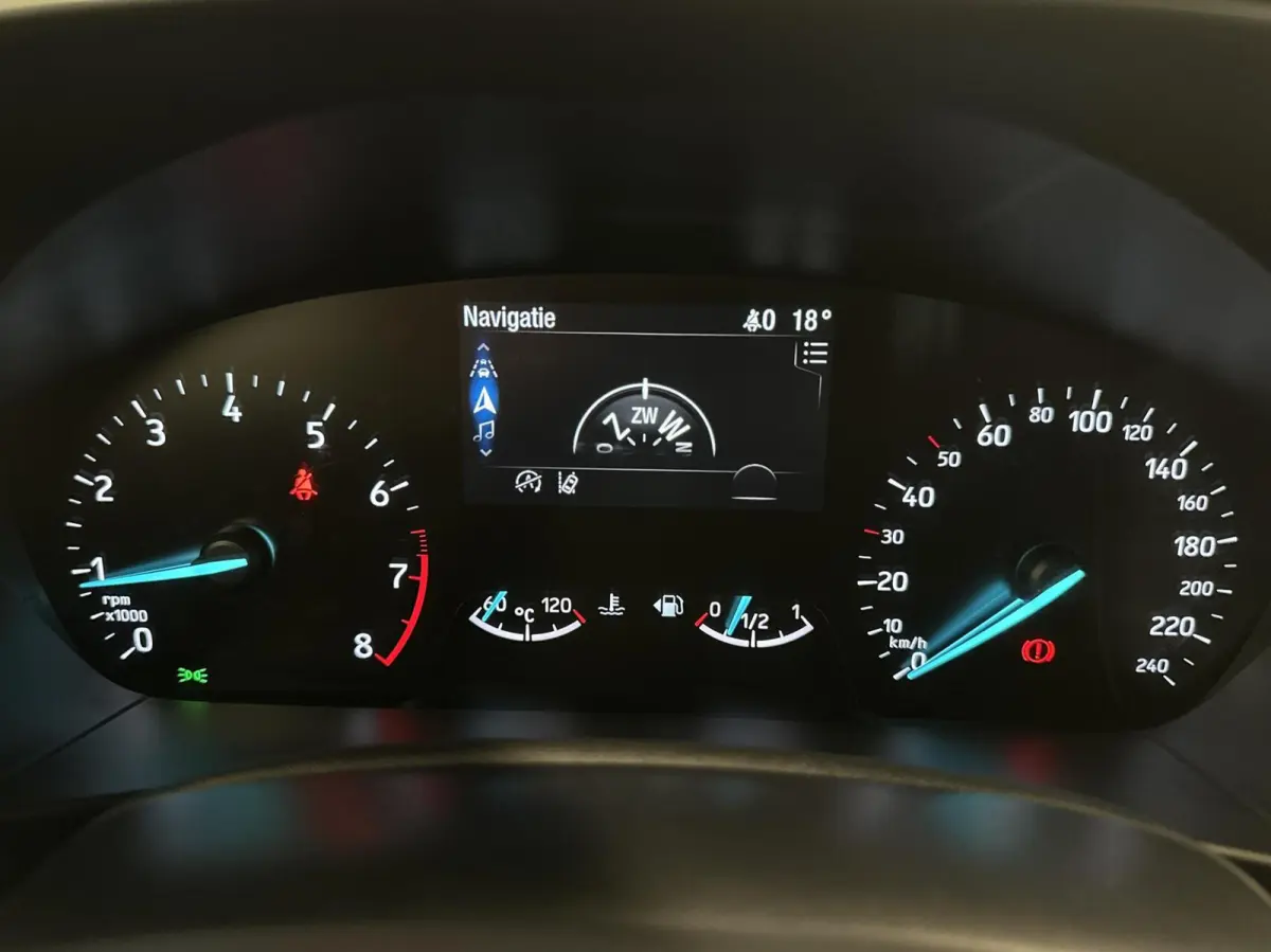 1.0 EcoBoost ST Line Business|Winterpack|Carplay|Navi|