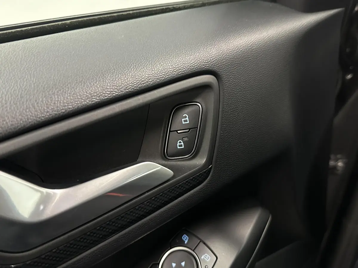 1.0 EcoBoost ST Line Business|Winterpack|Carplay|Navi|