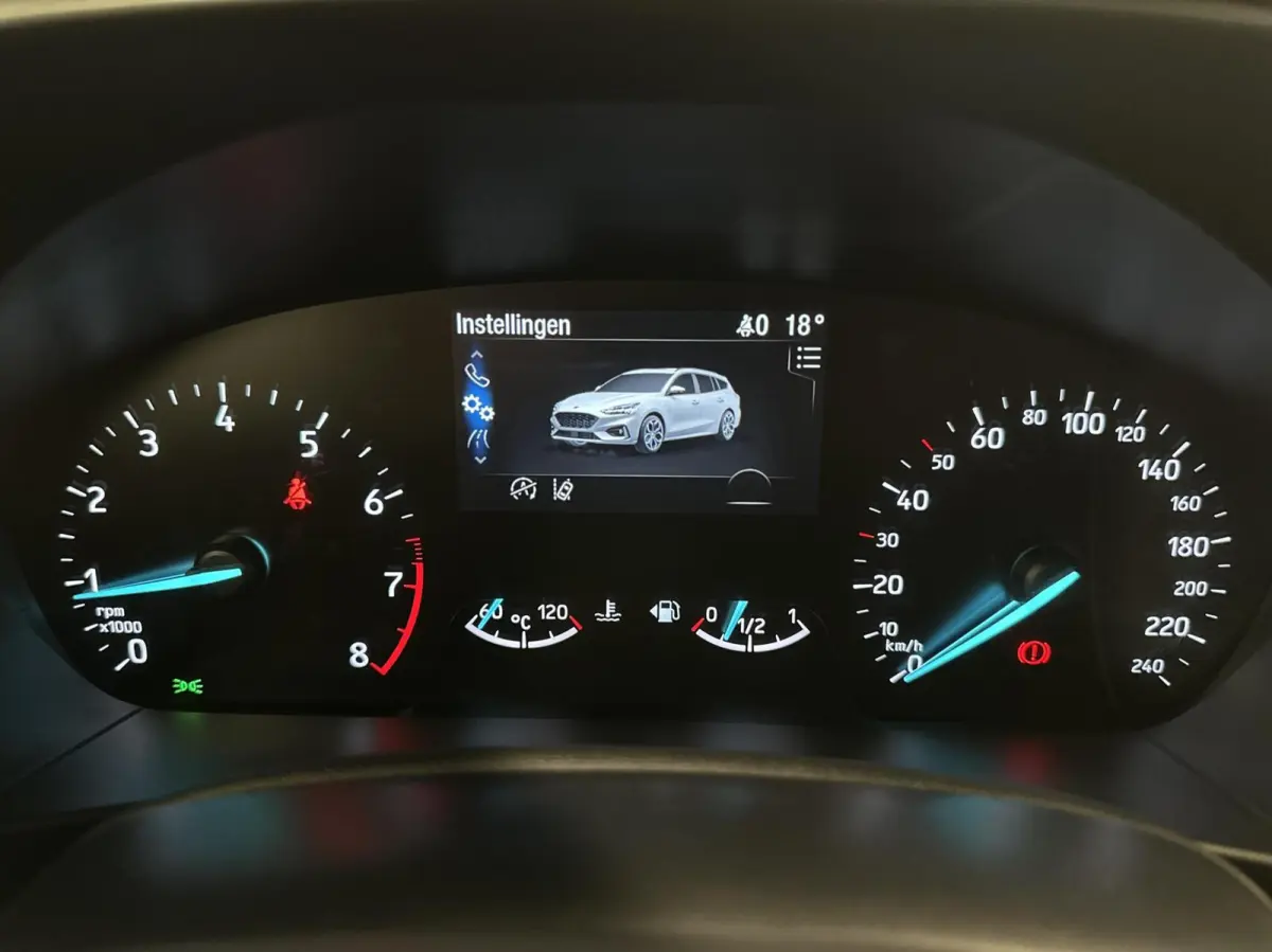 1.0 EcoBoost ST Line Business|Winterpack|Carplay|Navi|