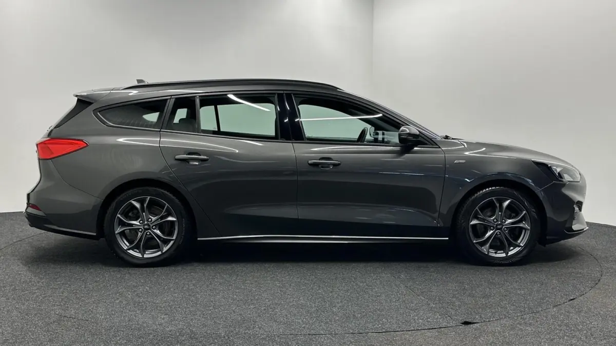 1.0 EcoBoost ST Line Business|Winterpack|Carplay|Navi|