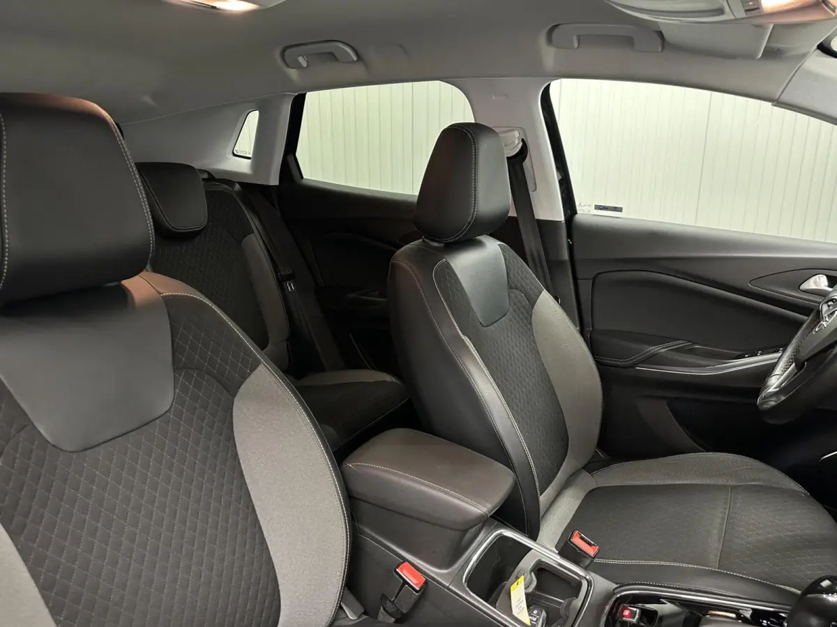 1.2 Turbo Ultimate|Stuur/Stoelverwarming|Carplay|Climate/Cruisecontrol|