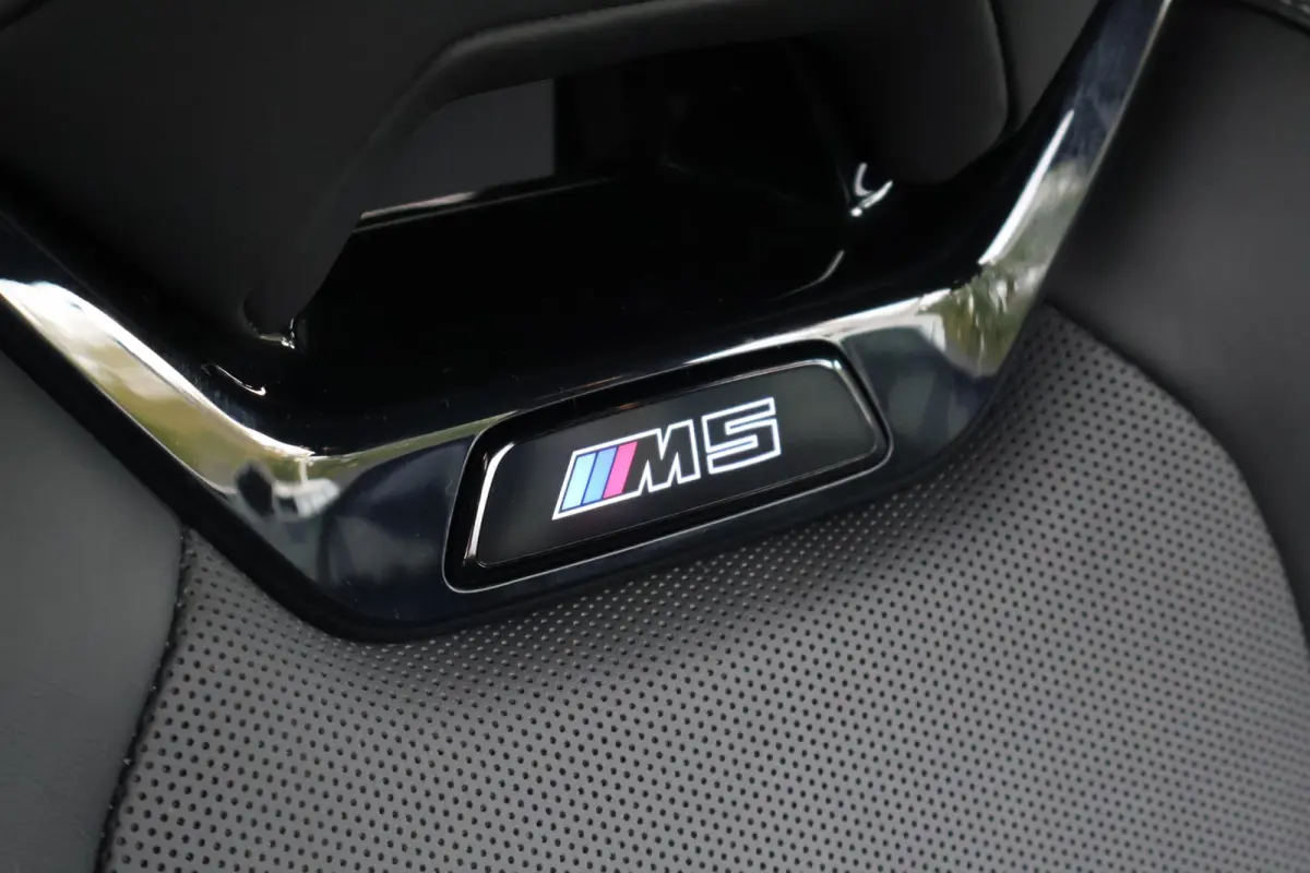 M5 | Driving Assistant Professional | Parking Assistant Professional | Bowers & Wilkins | M Drivers Pack | Panoramadak