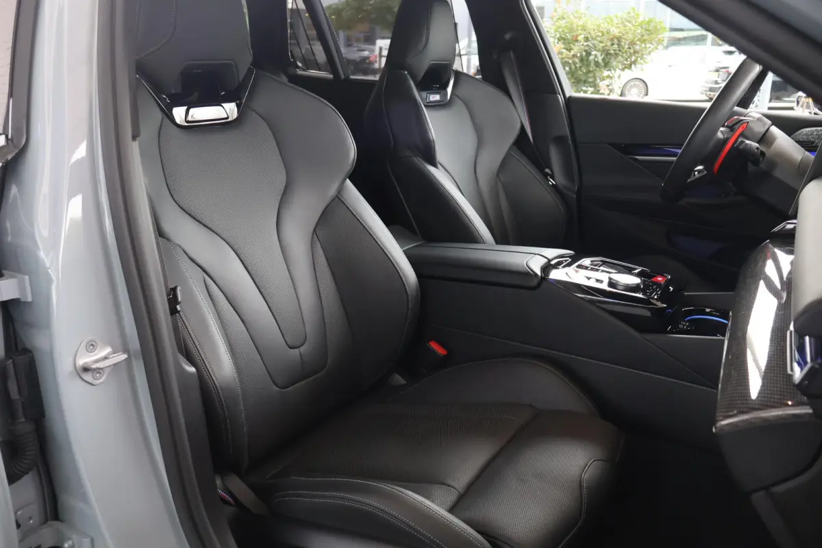 M5 | Driving Assistant Professional | Parking Assistant Professional | Bowers & Wilkins | M Drivers Pack | Panoramadak