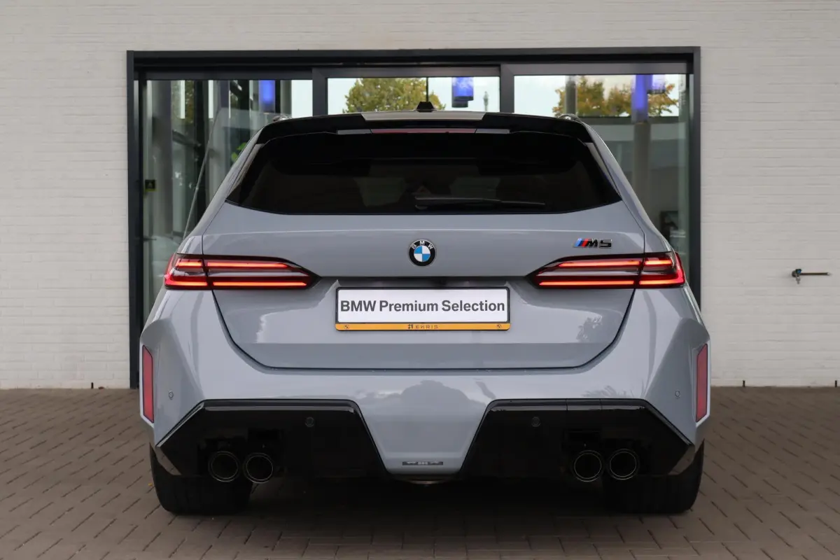 M5 | SOH 100% | Driving Assistant Professional | Parking Assistant Professional | Bowers & Wilkins | M Drivers Pack | Panoramadak