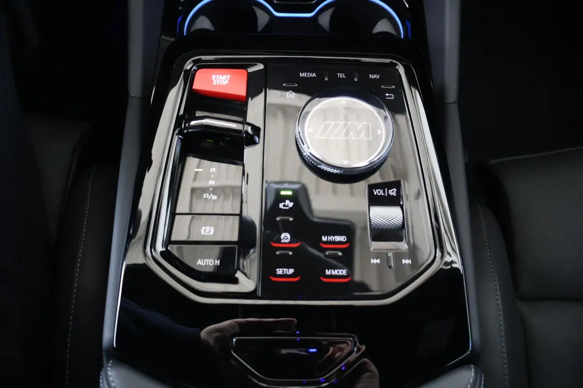 M5 | Driving Assistant Professional | Parking Assistant Professional | Bowers & Wilkins | M Drivers Pack | Panoramadak