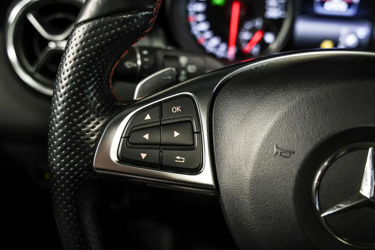 220 4MATIC AMG Line|Pano|Trekhaak|Carplay|Navi|