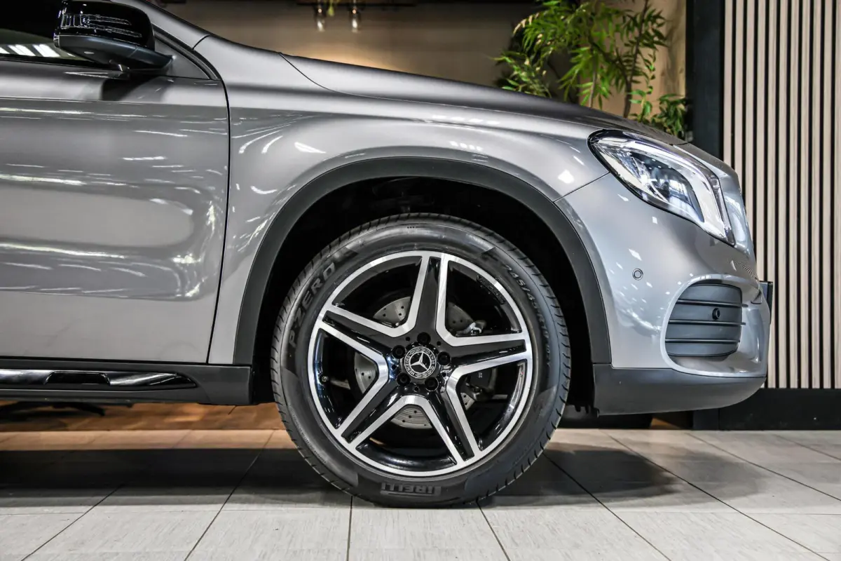 220 4MATIC AMG Line|Pano|Trekhaak|Carplay|Navi|