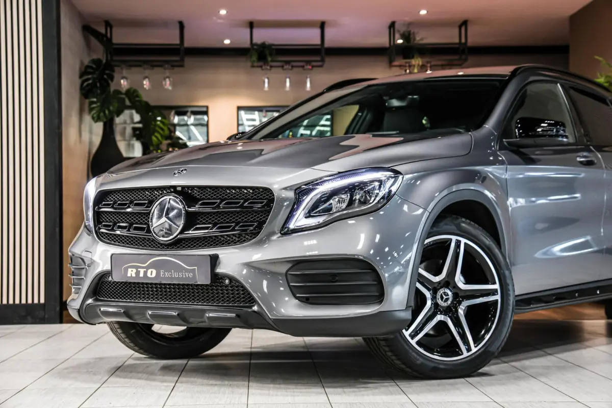 220 4MATIC AMG Line|Pano|Trekhaak|Carplay|Navi|