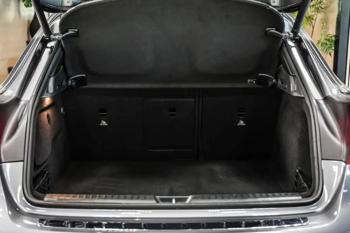 220 4MATIC AMG Line|Pano|Trekhaak|Carplay|Navi|
