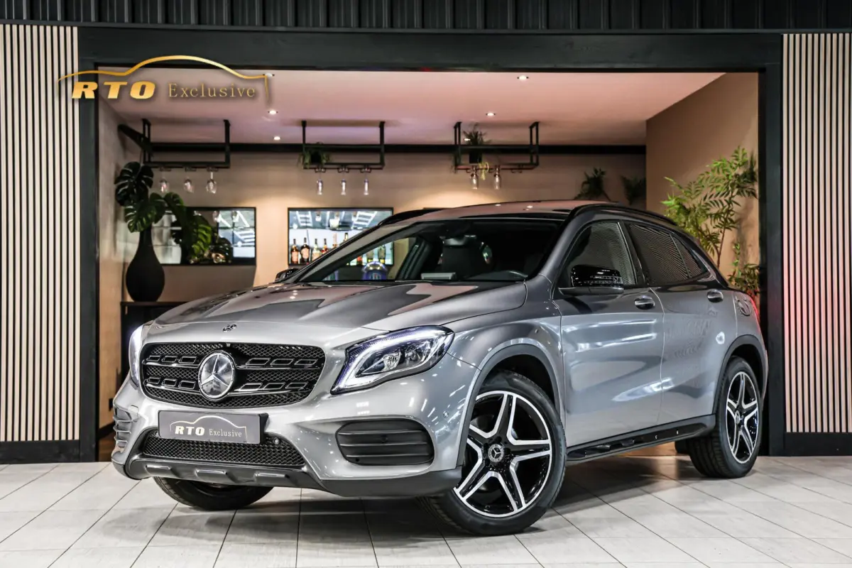 220 4MATIC AMG Line|Pano|Trekhaak|Carplay|Navi|