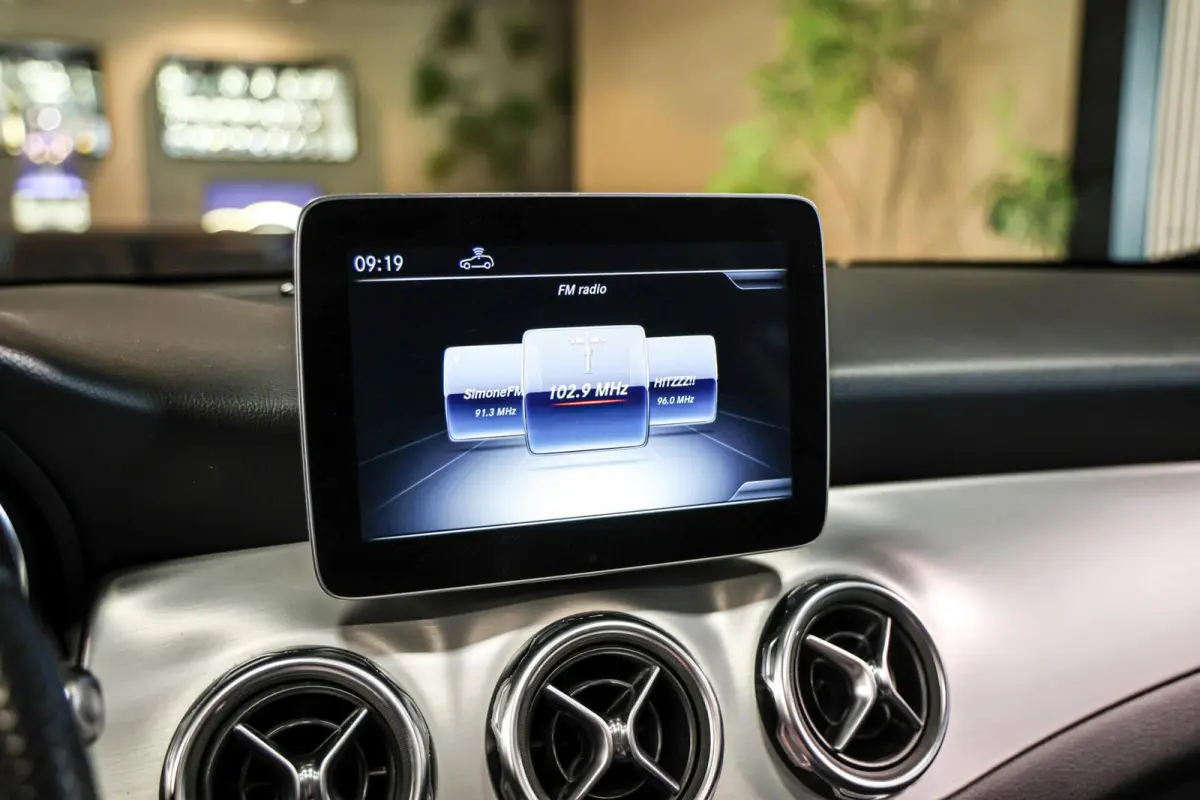 220 4MATIC AMG Line|Pano|Trekhaak|Carplay|Navi|