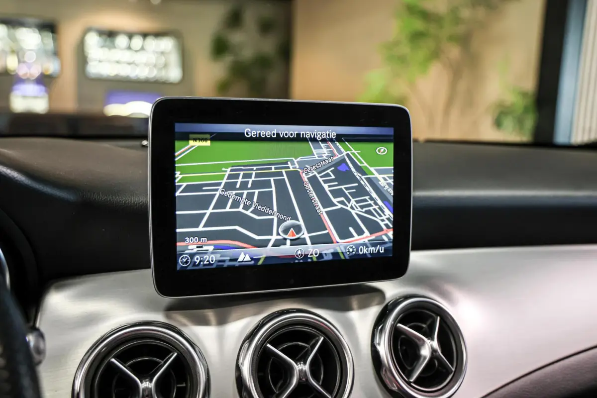 220 4MATIC AMG Line|Pano|Trekhaak|Carplay|Navi|