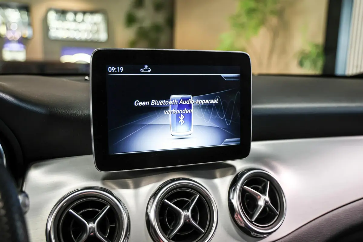 220 4MATIC AMG Line|Pano|Trekhaak|Carplay|Navi|