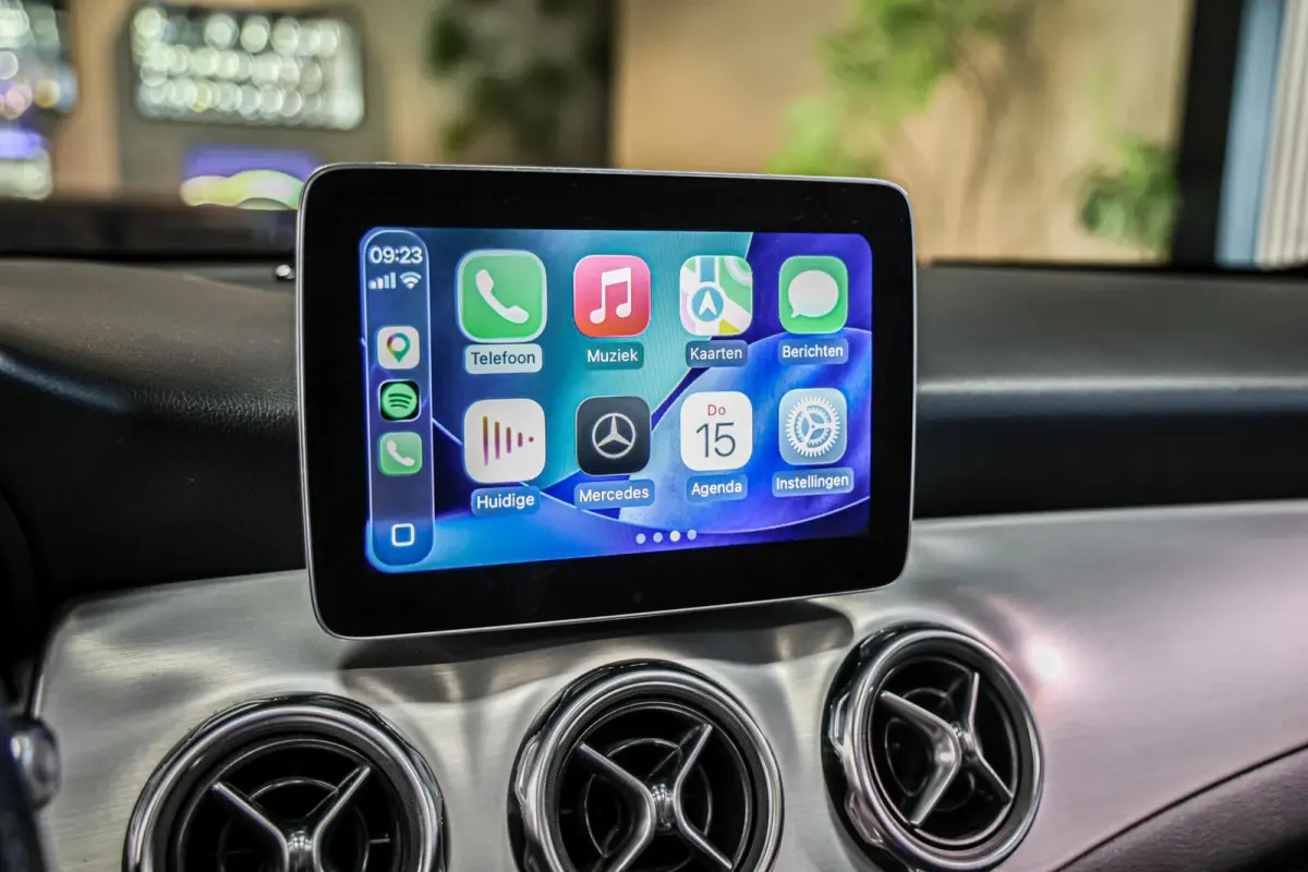 220 4MATIC AMG Line|Pano|Trekhaak|Carplay|Navi|