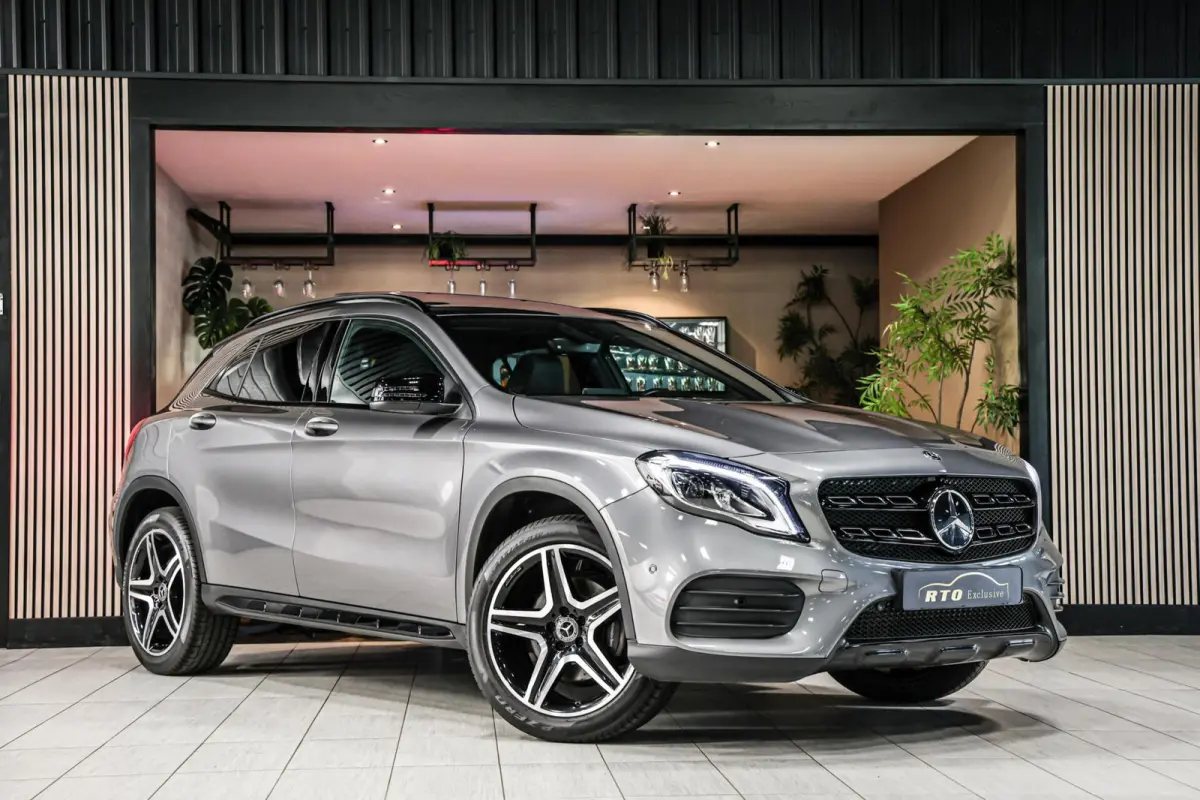 220 4MATIC AMG Line|Pano|Trekhaak|Carplay|Navi|