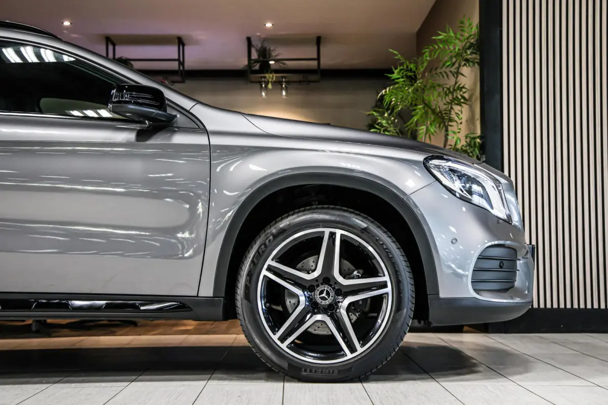 220 4MATIC AMG Line|Pano|Trekhaak|Carplay|Navi|