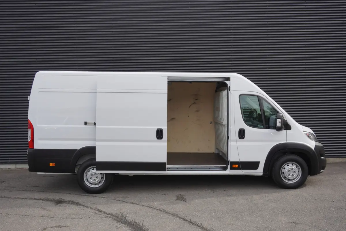 165PK L4H2 2 Zits Standkachel Stoelverwarming Parkeersensoren Airco