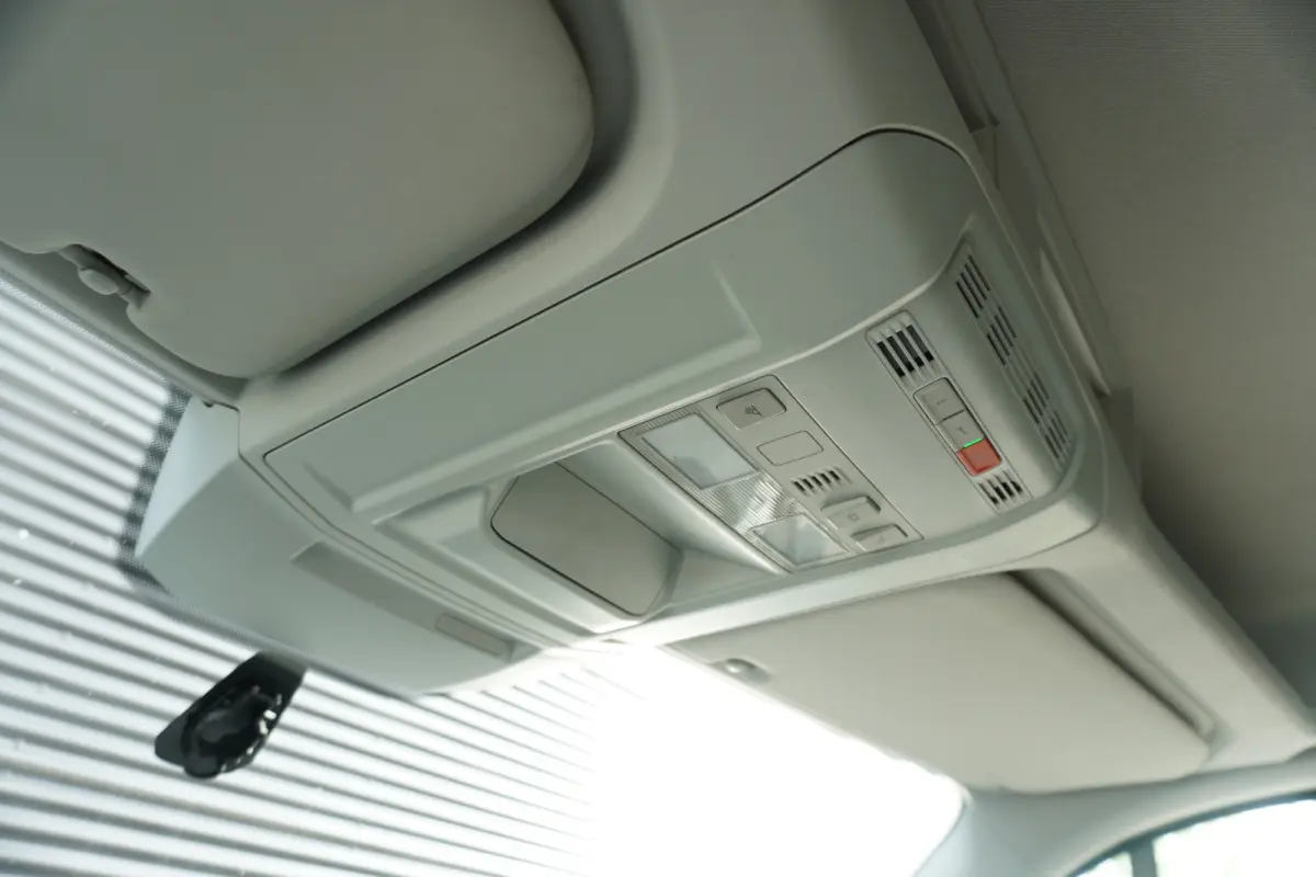 140pk Automaat Bakwagen Laadklep zijdeur Apple Carplay Airco Cruise control