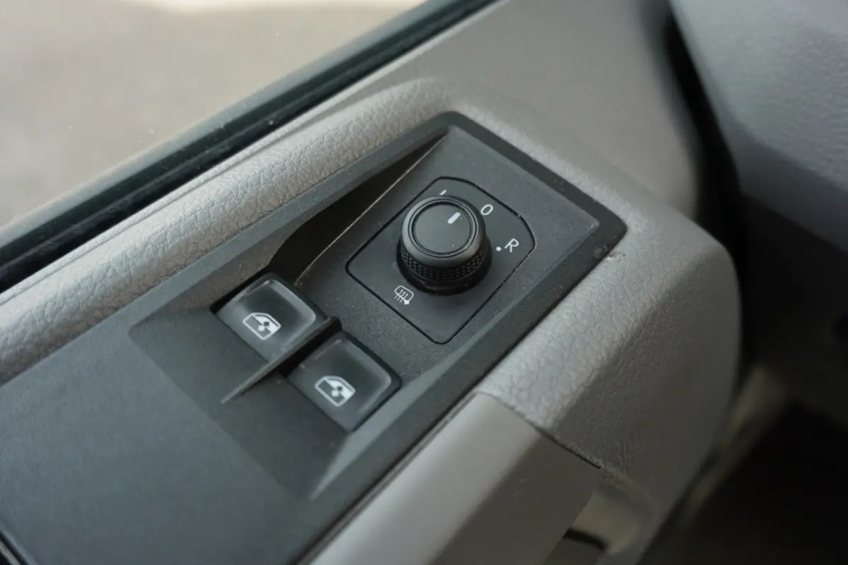 140pk Automaat Bakwagen Laadklep zijdeur Apple Carplay Airco Cruise control
