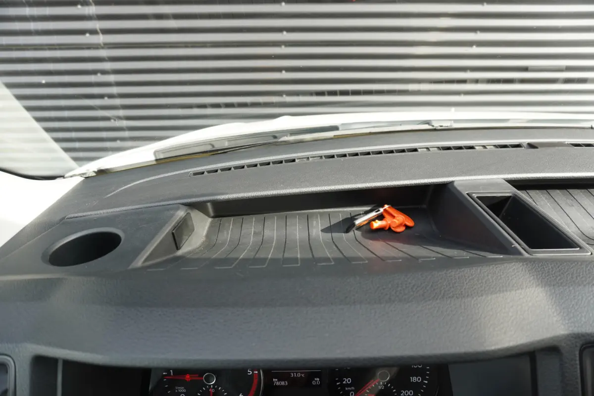 140pk Automaat Bakwagen Laadklep zijdeur Apple Carplay Airco Cruise control