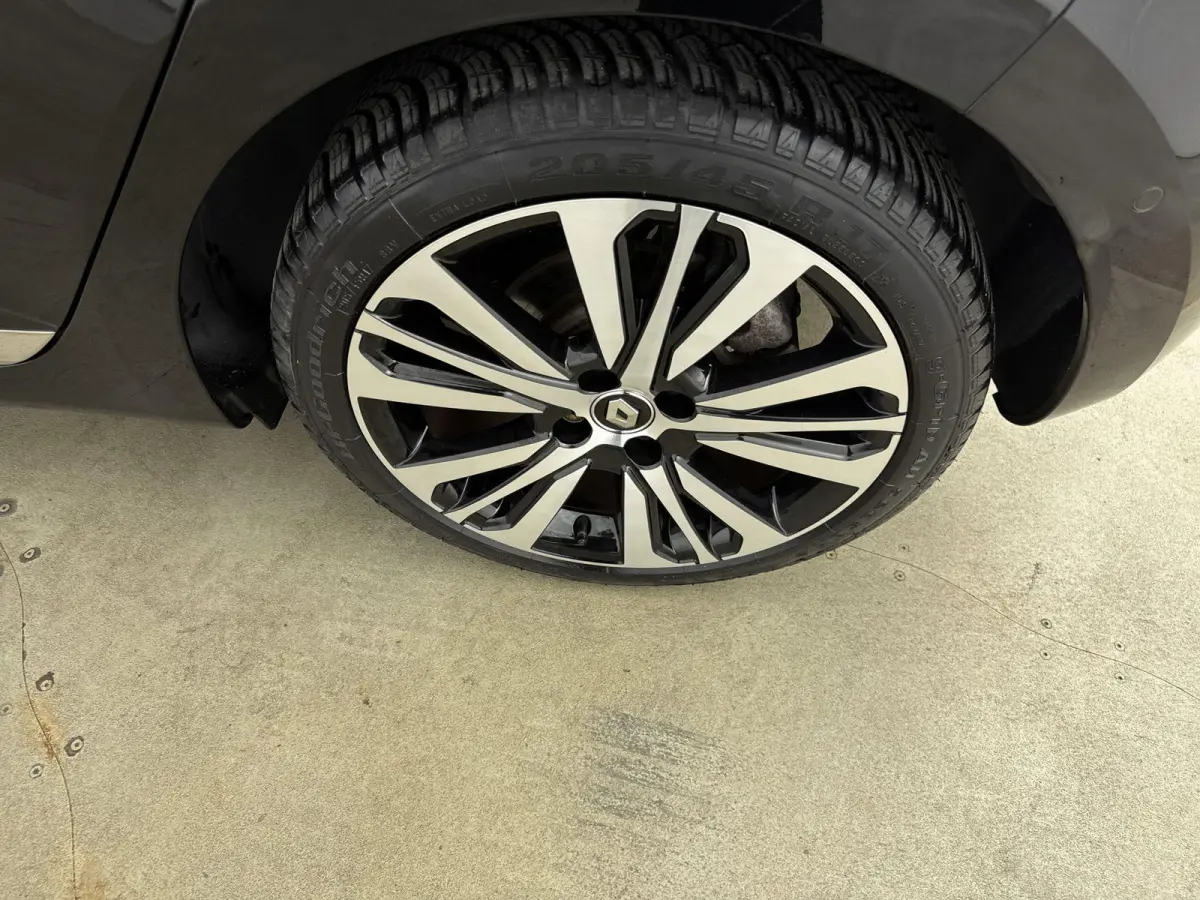 E-Tech Hybrid 140pk Initiale Paris | 360 Camera | CarPlay | Stoel/Stuurverwarming | Dodehoekbewaking