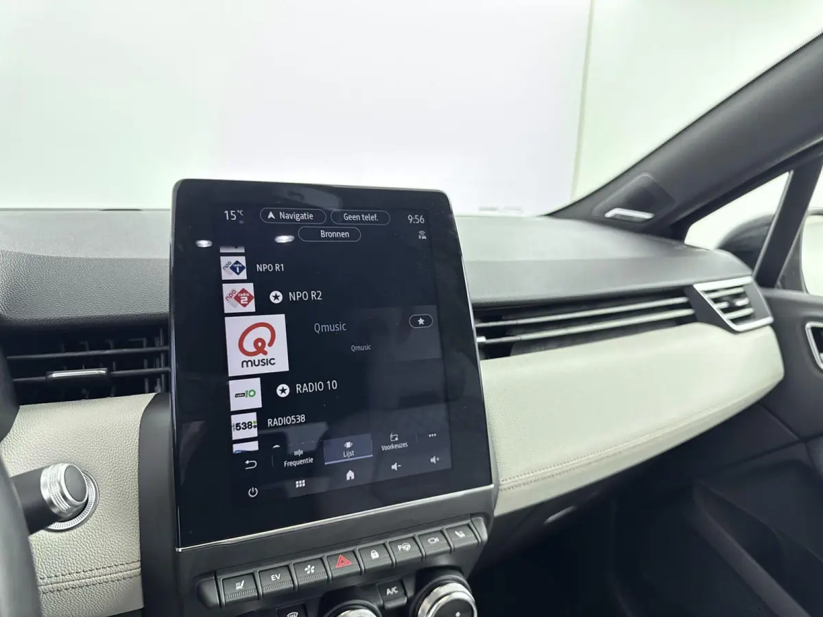 E-Tech Hybrid 140pk Initiale Paris | 360 Camera | CarPlay | Stoel/Stuurverwarming | Dodehoekbewaking