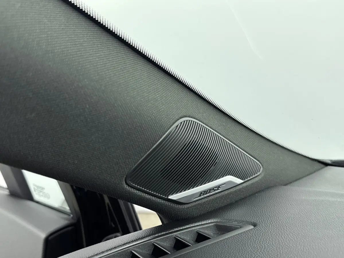 E-Tech Hybrid 140pk Initiale Paris | 360 Camera | CarPlay | Stoel/Stuurverwarming | Dodehoekbewaking