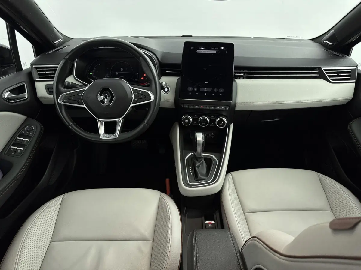 E-Tech Hybrid 140pk Initiale Paris | 360 Camera | CarPlay | Stoel/Stuurverwarming | Dodehoekbewaking