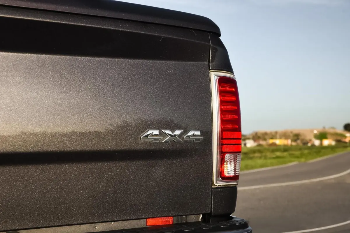 1500 4X4 5.7 V8 4x4 Crew Cab Laramie