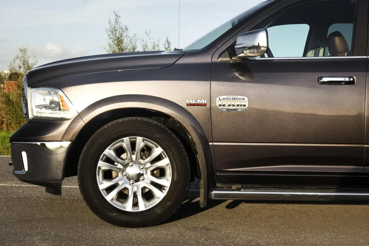 1500 4X4 5.7 V8 4x4 Crew Cab Laramie