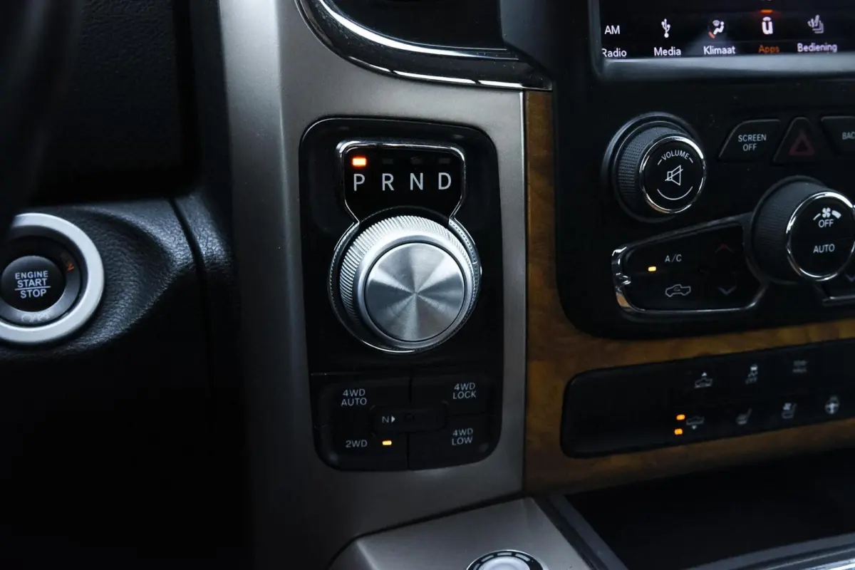 1500 4X4 5.7 V8 4x4 Crew Cab Laramie