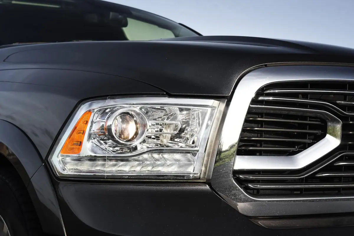 1500 4X4 5.7 V8 4x4 Crew Cab Laramie