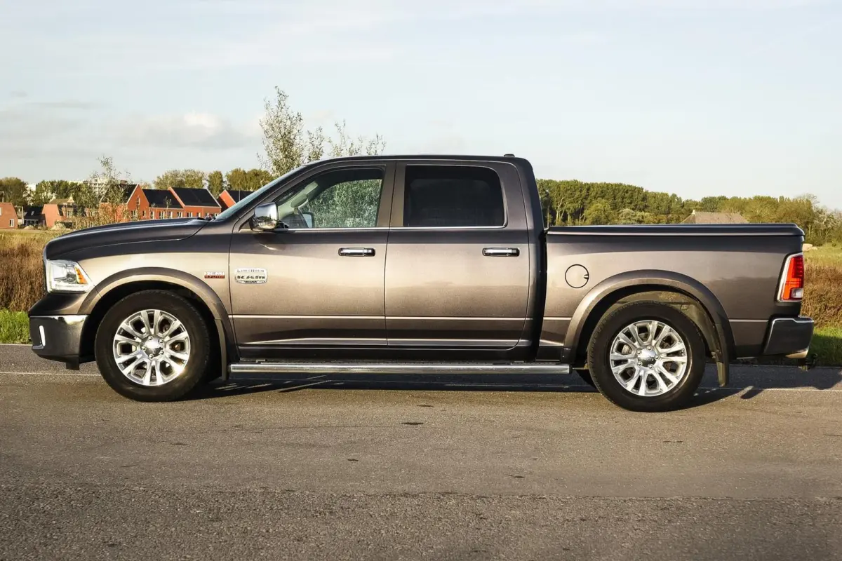 1500 4X4 5.7 V8 4x4 Crew Cab Laramie