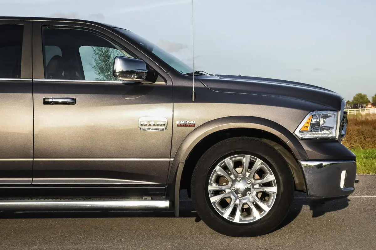 1500 4X4 5.7 V8 4x4 Crew Cab Laramie