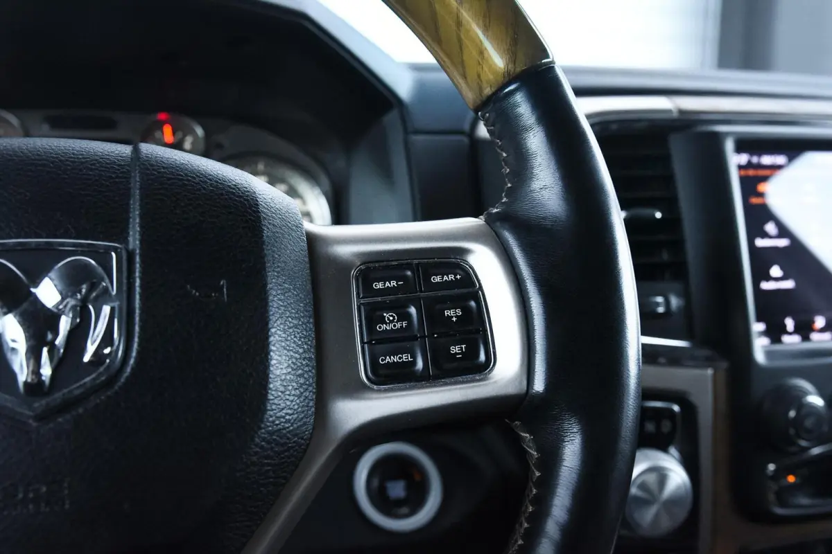 1500 4X4 5.7 V8 4x4 Crew Cab Laramie