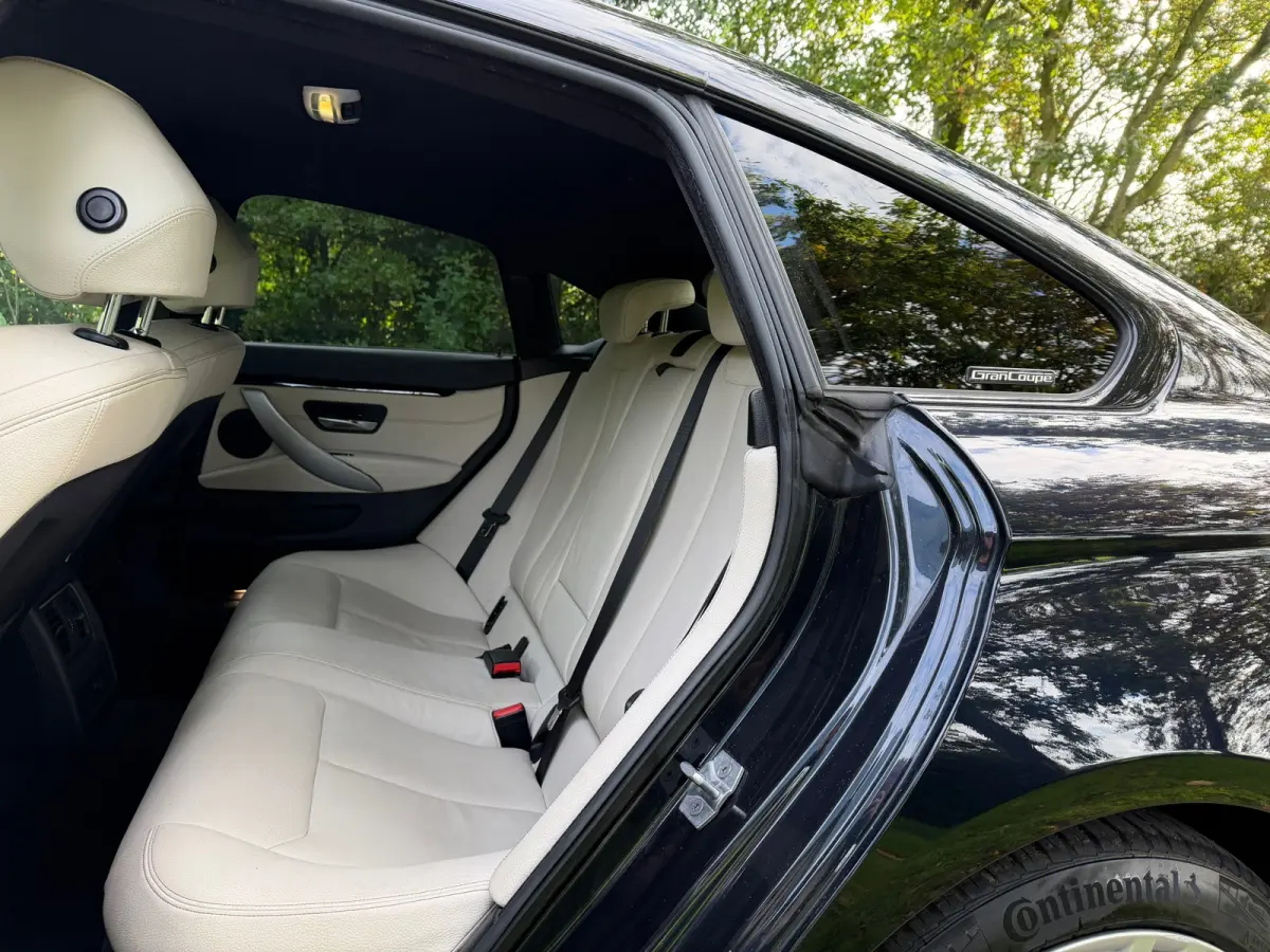 418d Centennial High Executive | " 165.000 " KM + M Pakket + Leder Nu € 16.975,- !!!