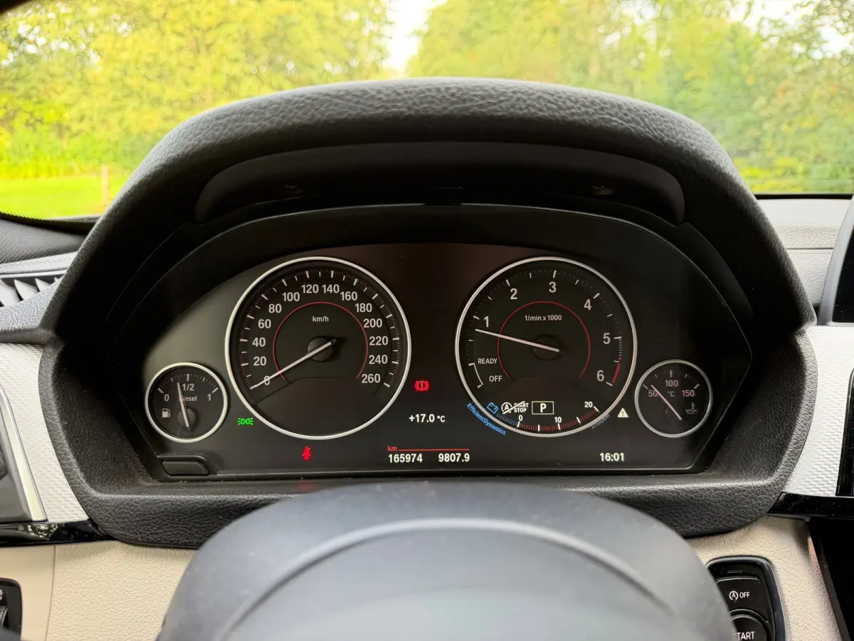 418d Centennial High Executive | " 165.000 " KM + M Pakket + Leder Nu € 16.975,- !!!
