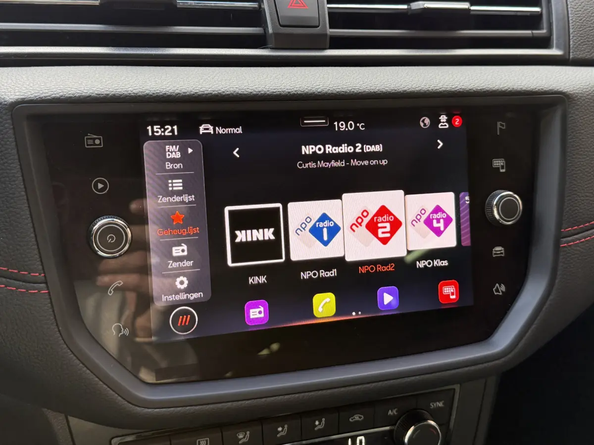 1.0 TSI FR Business Intense Plus | Camera | Apple Carplay