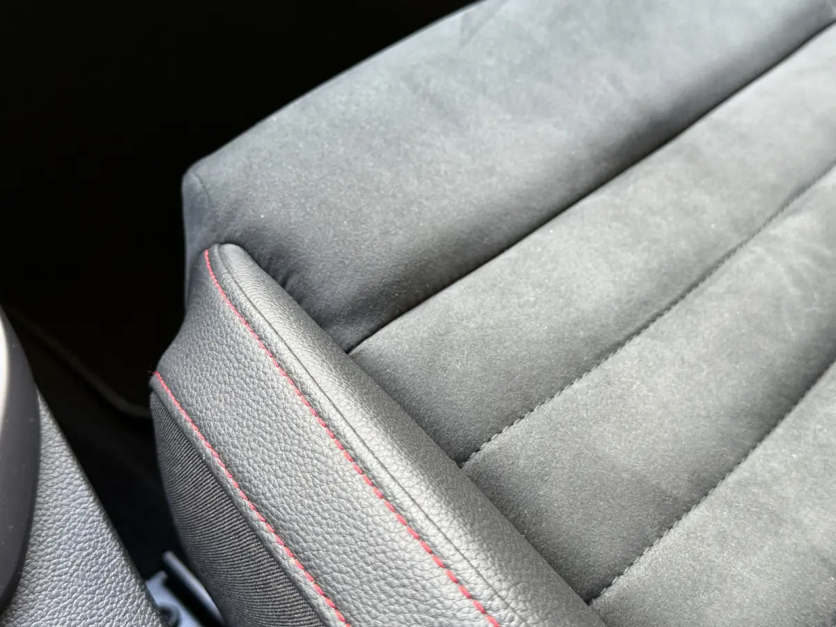 1.0 TSI FR Business Intense Plus | Camera | Apple Carplay