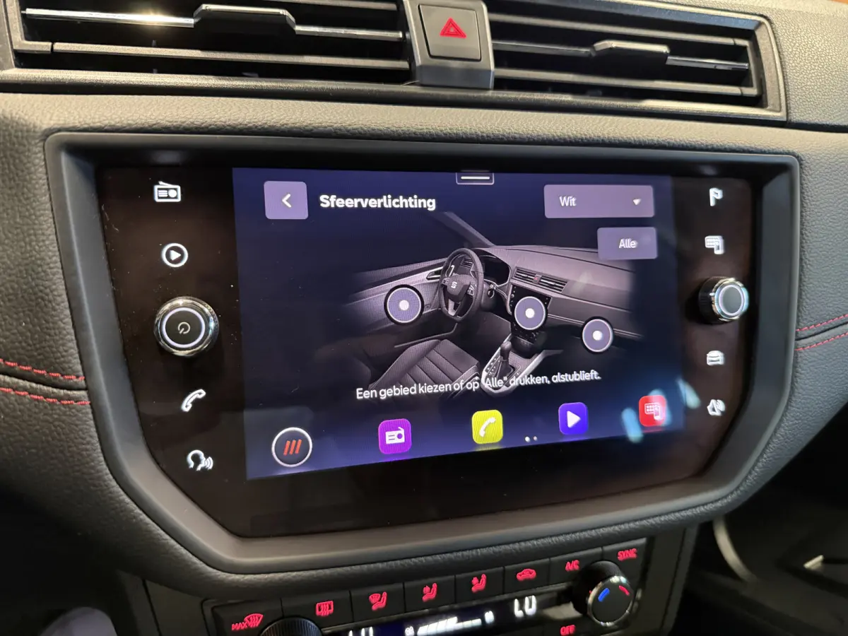 1.0 TSI FR Business Intense Plus | Camera | Apple Carplay